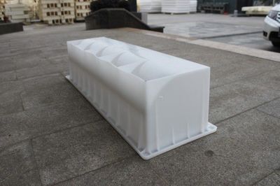 浙江嘉興麗臣廠家定制R15打孔圓弧側石塑料模具 - 麗城 - 九正(中國建材第一網)