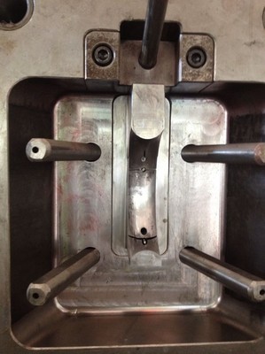 【不銹鋼水杯底座塑料模具】?jī)r(jià)格,廠家,圖片,塑料模,余姚市品茂模具廠-